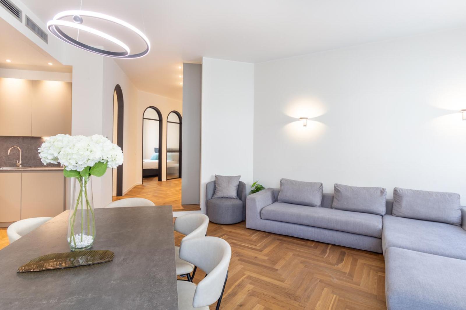 Cool And Big Central Apartment Duomo - White ميلان المظهر الخارجي الصورة